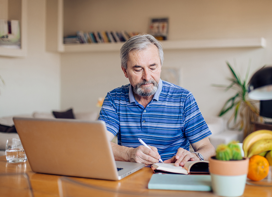 unemployed man calculating bills